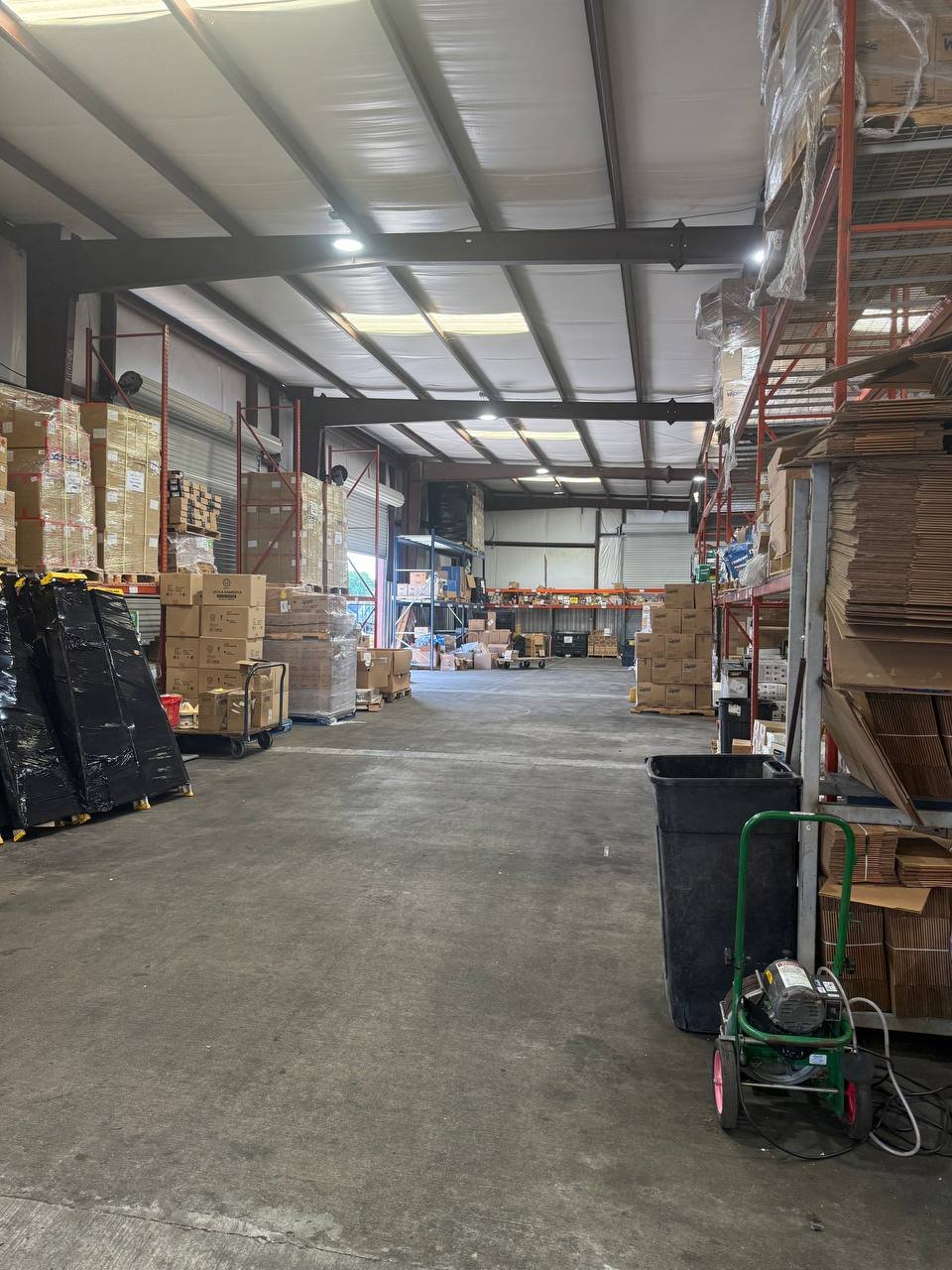 Ecommerce Order Fulfillment Order fulfillment process - picking and packing ecommerce orders at Asfar Distribution